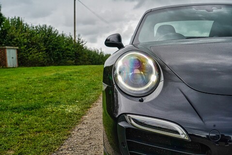 Porsche 911 TURBO S PDK 17