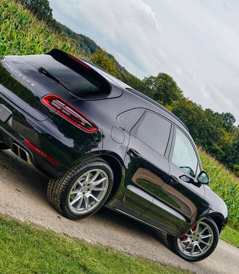 Porsche Macan TURBO PDK 1