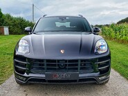 Porsche Macan TURBO PDK 22