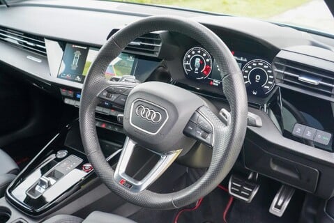 Audi A3 RS 3 TFSI QUATTRO VORSPRUNG 12