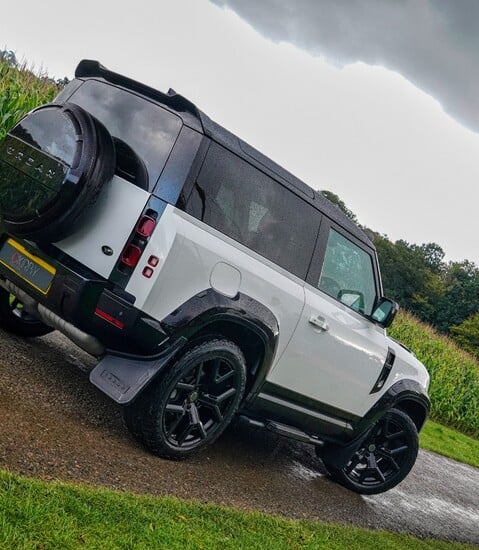 Land Rover Defender 3.0D S Urban WideTrack 1