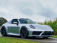 Porsche 911 TARGA 4 GTS PDK 2