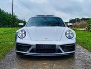 Porsche 911 TARGA 4 GTS PDK 18