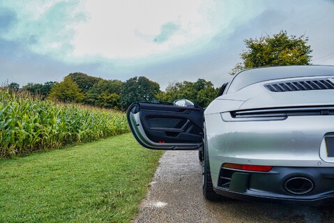 Porsche 911 TARGA 4 GTS PDK 7