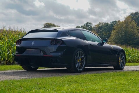 Ferrari GTC4 Lusso V8 4