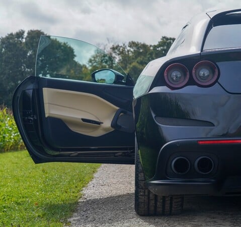 Ferrari GTC4 Lusso V8 1