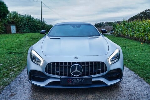 Mercedes-Benz Amg GT S PREMIUM 18