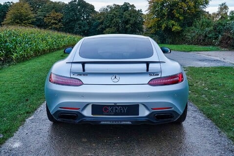 Mercedes-Benz Amg GT S PREMIUM 21