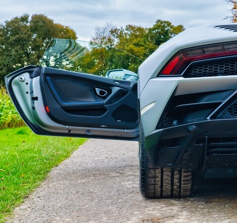 Lamborghini Huracan EVO LP640-4 AWD 1