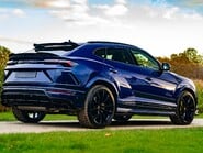 Lamborghini Urus 4