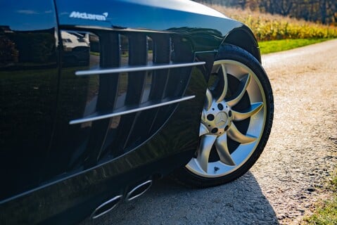 Mercedes-Benz SLR McLaren 6