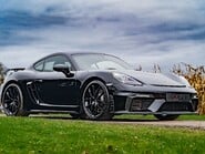 Porsche 718 CAYMAN GT4 PDK 2