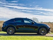 Porsche Macan 4 Electric 3