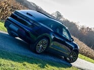 Porsche Macan 4 Electric 20