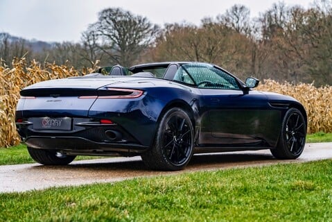 Aston Martin DB11 V8 VOLANTE 4