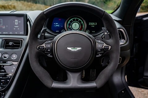 Aston Martin DB11 V8 VOLANTE 12