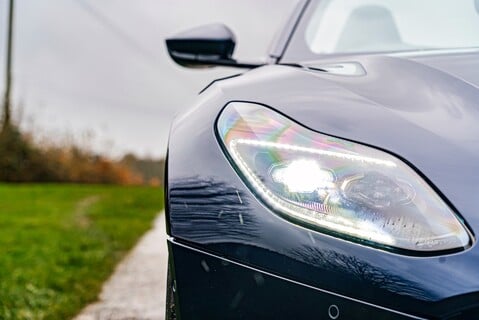 Aston Martin DB11 V8 VOLANTE 22