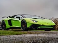 Lamborghini Aventador V12 2