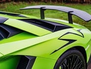 Lamborghini Aventador V12 18