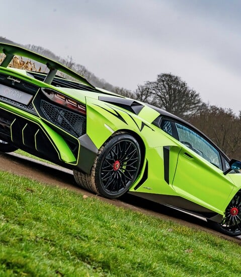 Lamborghini Aventador V12 1