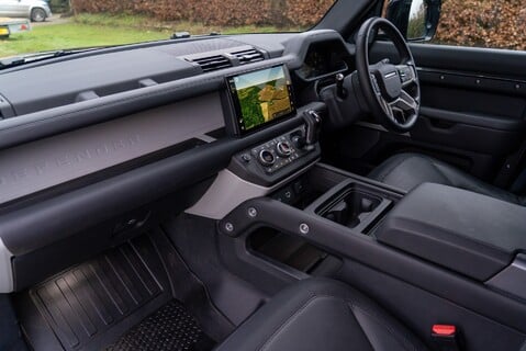 Land Rover Defender HARD TOP X-DYNAMIC HSE OBSIDIAN 8