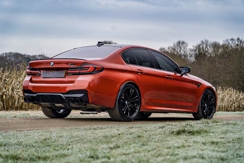 BMW M5 COMPETITION 4