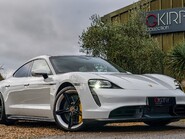 Porsche Taycan TURBO S 1