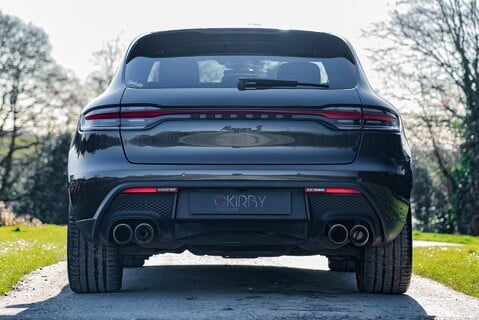 Porsche Macan S PDK 22