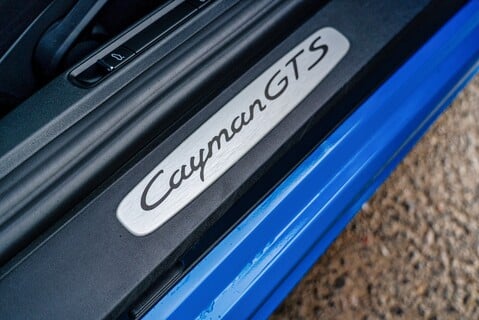 Porsche 718 CAYMAN 4.0 GTS 8