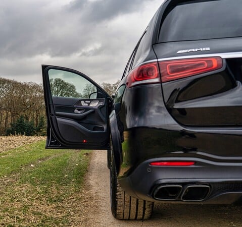 Mercedes-Benz GLS AMG GLS63 NIGHT EDITION EXECUTIVE 1