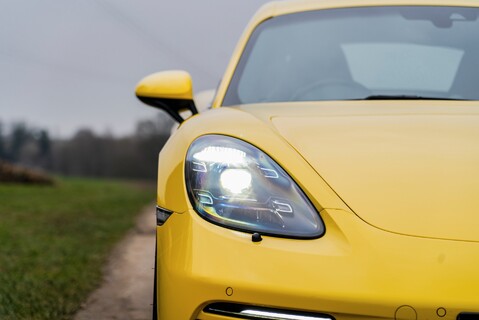 Porsche 718 CAYMAN 4.0 GTS 21