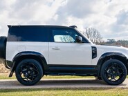 Land Rover Defender 90 Obsidian WideTrak D250 S Hardtop 3