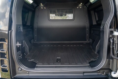 Land Rover Defender 90 Obsidian WideTrak D250 S Hardtop 15