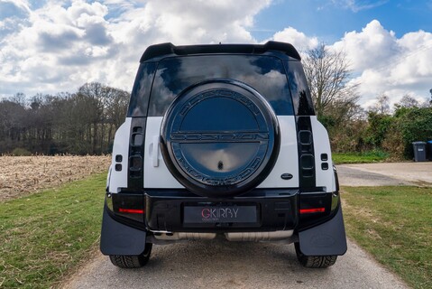 Land Rover Defender 90 Obsidian WideTrak D250 S Hardtop 21