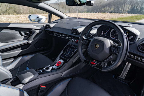 Lamborghini Huracan LP640-4 EVO Coupe 10