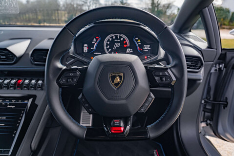 Lamborghini Huracan LP640-4 EVO Coupe 12