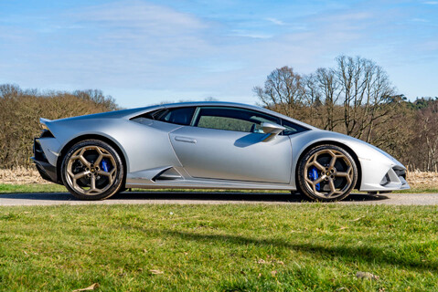 Lamborghini Huracan LP640-4 EVO Coupe 2