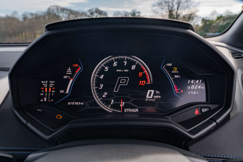Lamborghini Huracan LP640-4 EVO Coupe 14