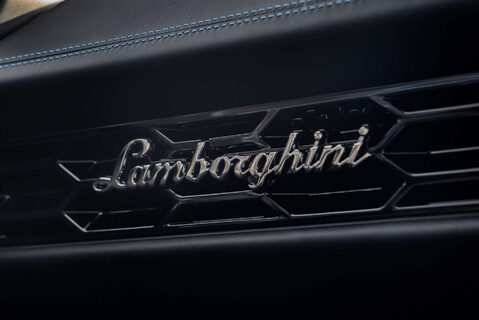 Lamborghini Huracan LP640-4 EVO Coupe 17