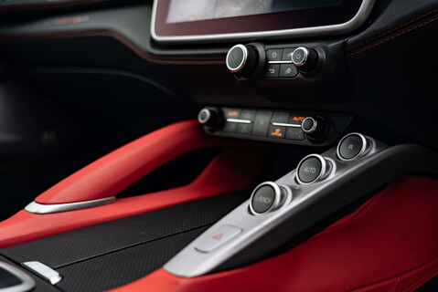 Ferrari GTC4 Lusso GTC4 Lusso T V8 14