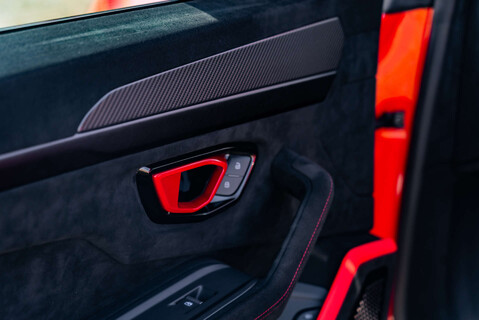 Lamborghini Urus PERFORMANTE 31