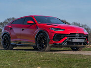 Lamborghini Urus PERFORMANTE 2