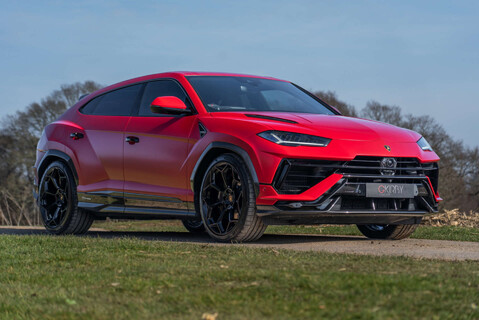Lamborghini Urus PERFORMANTE 2