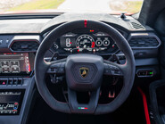 Lamborghini Urus PERFORMANTE 10