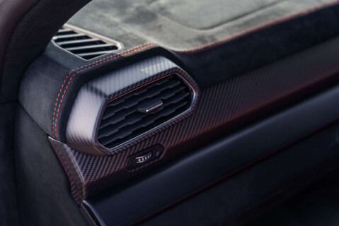 Lamborghini Urus PERFORMANTE 17