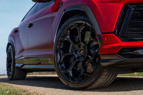 Lamborghini Urus PERFORMANTE 29