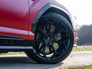 Lamborghini Urus PERFORMANTE 5