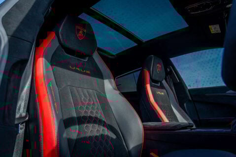 Lamborghini Urus PERFORMANTE 9