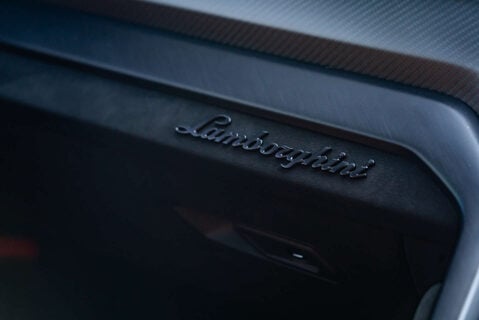 Lamborghini Urus PERFORMANTE 13