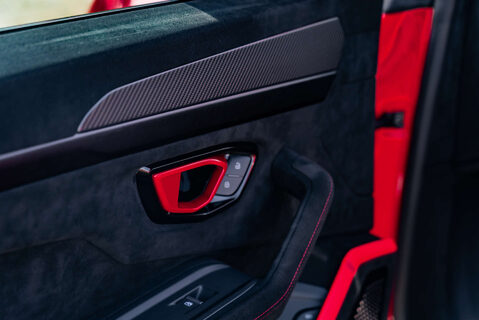 Lamborghini Urus PERFORMANTE 18